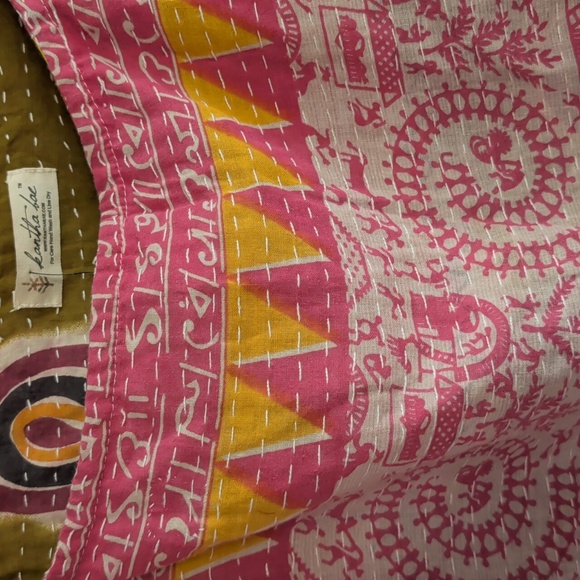 Free Size. Abundance Crop Kantha Bae - Picture 3 of 15